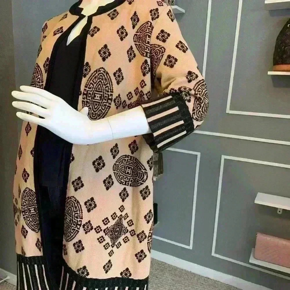 Chicos - Picture 11 of 11